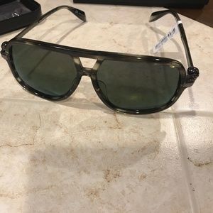 ALEXANDER MCQUEEN SUNGLASSES